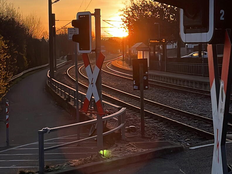 23-12-17 08-27-08 F12A